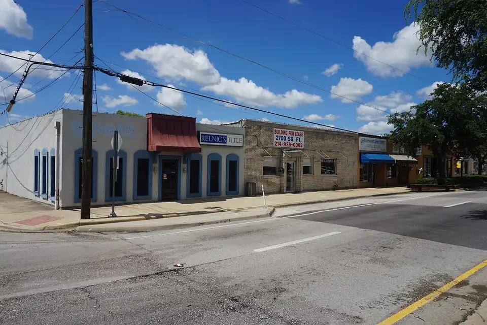 Davis Street in Mesquite, Texas (United States).